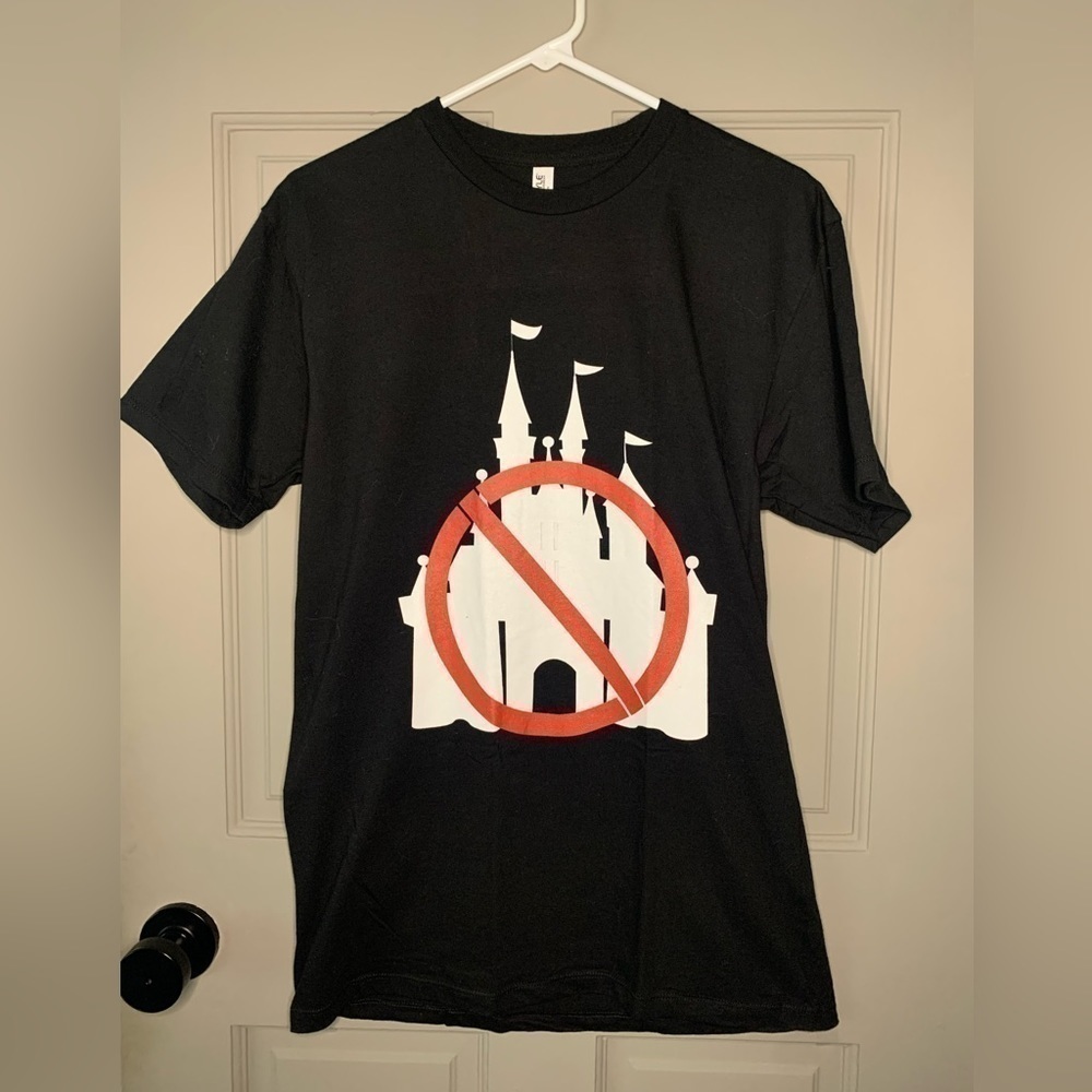 𝅺ALSTYLE women’s tshirt, medium, like new.